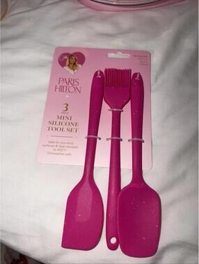 NWT PARIS HILTON 3 Piece Mini Silicone Tool Set Pink Nonstick Baking Set RARE
